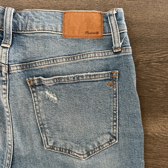 Madewell Perfect Vintage Straight Leg Distressed Jean | Size 27 - Picture 6 of 7